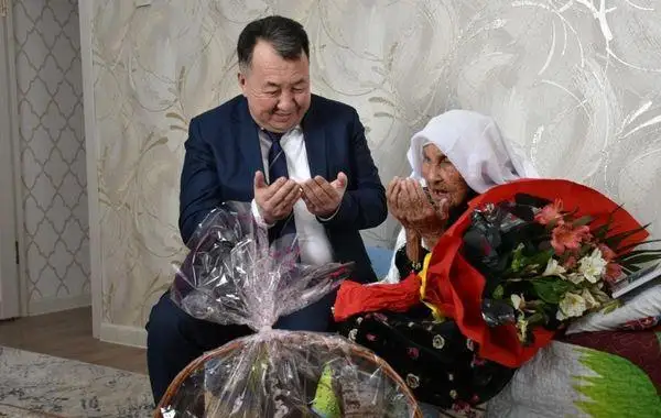 Sozaqta ǵasyrdan da uzaq jasaǵan keıýanalar turady