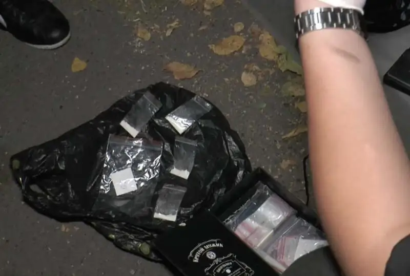 Бармен алматинского ночного клуба продавала «синтетику»