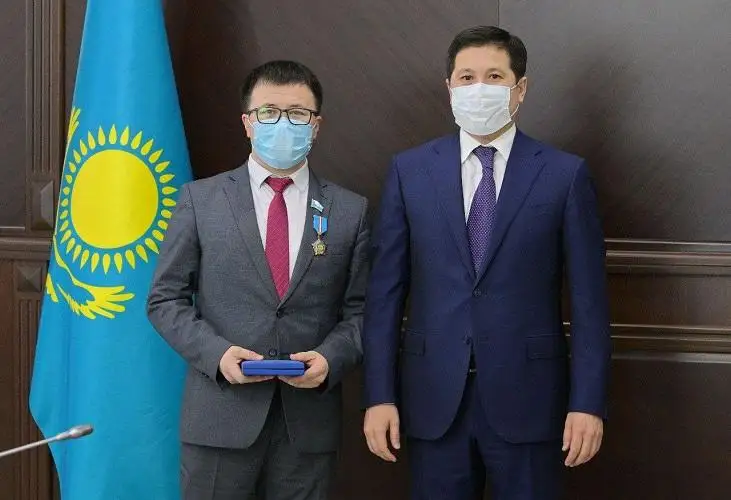 Награды от имени Президента получили общественные деятели и волонтеры в Павлодаре