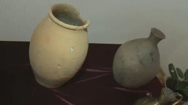 تارازدا شىڭعىسحاننىڭ باباسى قايدۋحانىڭ ءمورى بەينەلەنگەن كۇمىس تيىندار تابىلدى