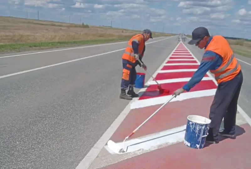 Красная разметка на республиканских дорогах появилась в Костанайской области