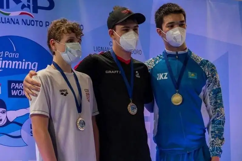 10 медалей с международных соревнований по параплаванию привезли карагандинские спортсмены