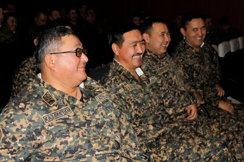 В военном институте Нацгвардии впервые провели состязание по айтысу