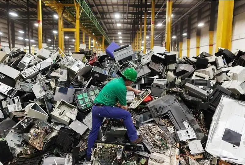 Как увеличить переработку электронных отходов
