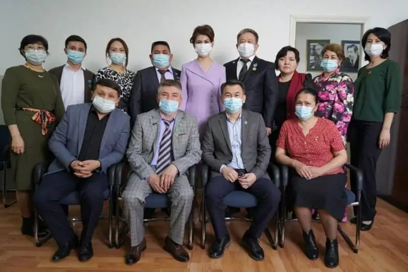 ايدا بالايەۆا «جاس الاش» گازەتىنىڭ 100 جىلدىعىمەن قۇتتىقتادى