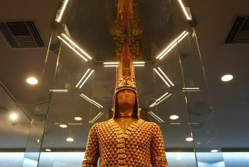 التىن ادام افينا جۇرتشىلىعىنا كورسەتىلدى