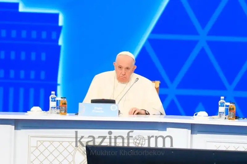 Kedeıliktiń kesirinen túrli indetter men basqa da qasiretter tarap jatyr - Rım Papasy