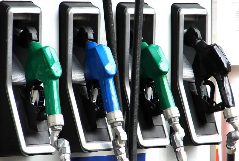 Больше половины американцев поддерживают меры для снижения цен на бензин – опрос