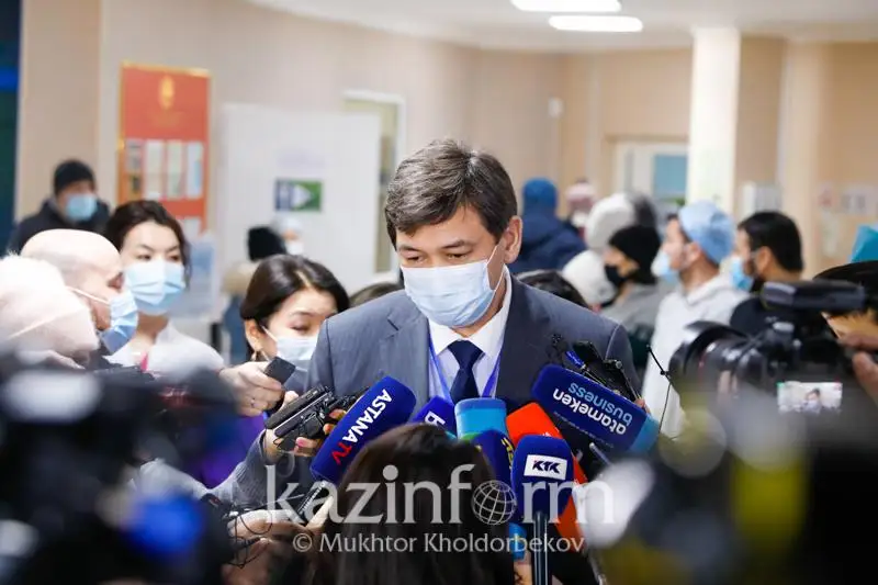 قازاقستاننىڭ باس سانيتارى ۆاكسينا العاننان كەيىنگى حال-جاعدايىن ايتتى