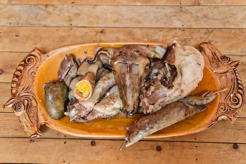 قوناققا قويدىڭ باسىن قويۋ ءداستۇرى قالاي پايدا بولعان؟