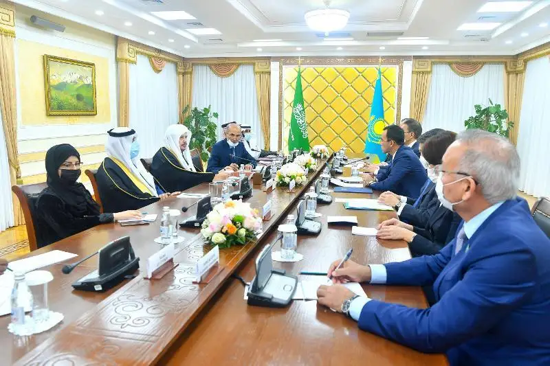 ماۋلەن اشىمبايەۆ ساۋد ارابياسى كونسۋلتاتيۆتىك كەڭەسىنىڭ توراعاسىمەن كەزدەستى