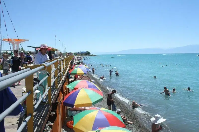 الاكولگە بيىل 1 ميلليوننان استام تۋريست كەلگەن