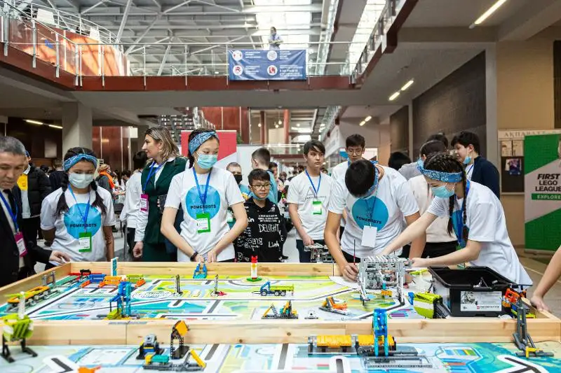 Более 30 казахстанских школьников примут участие в соревнованиях по робототехнике в США