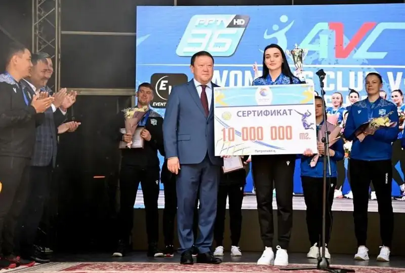 Чемпионки Азии по волейболу получили 10 млн тенге от акима Северо-Казахстанской области