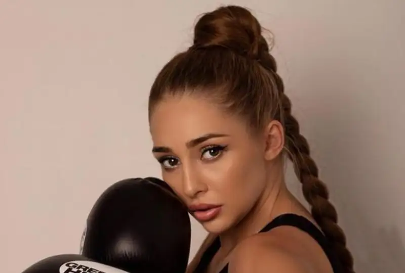 Популярная боксерша из Казахстана объявила дату и место титульного боя
