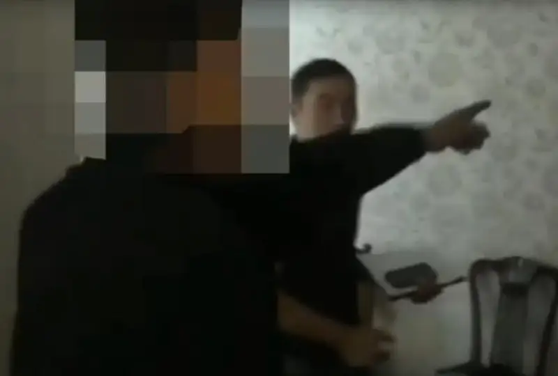 Под видом просьбы о помощи житель Тараза ограбил квартиру