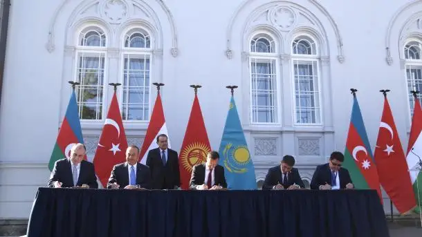 بۋداپەشتتە تۇركى كەڭەسىنىڭ كەڭسەسى اشىلدى