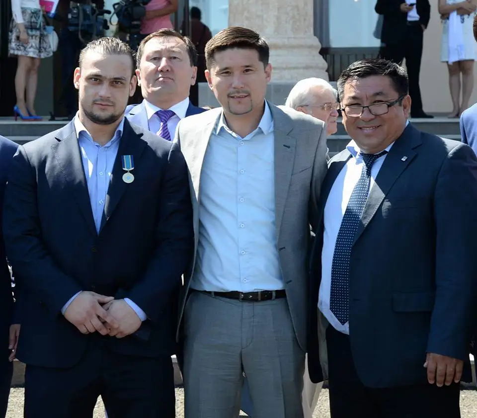 13466202_897686307025656_4578102582054218757_n