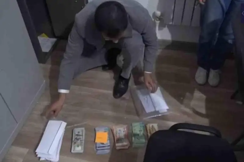 اتىراۋ وبلىسىندا قىتايعا ءبىر ميلليارد تەڭگەدەن استام اقشانى زاڭسىز تاسىمالداعان ج ش س ديرەكتورى سوتتالدى