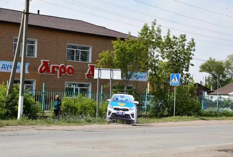 Макеты патрульных машин установили на дорогах Карагандинской области