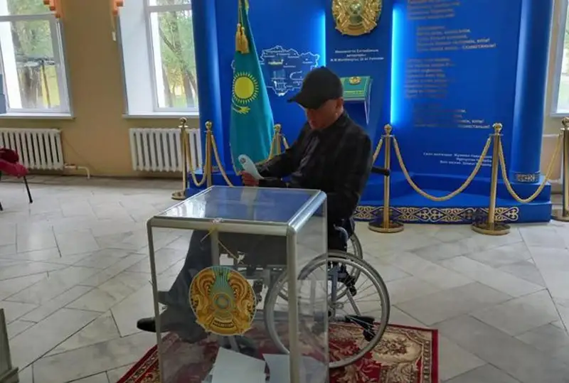 Условия для участия на референдуме для лиц с инвалидностью создали в Караганде