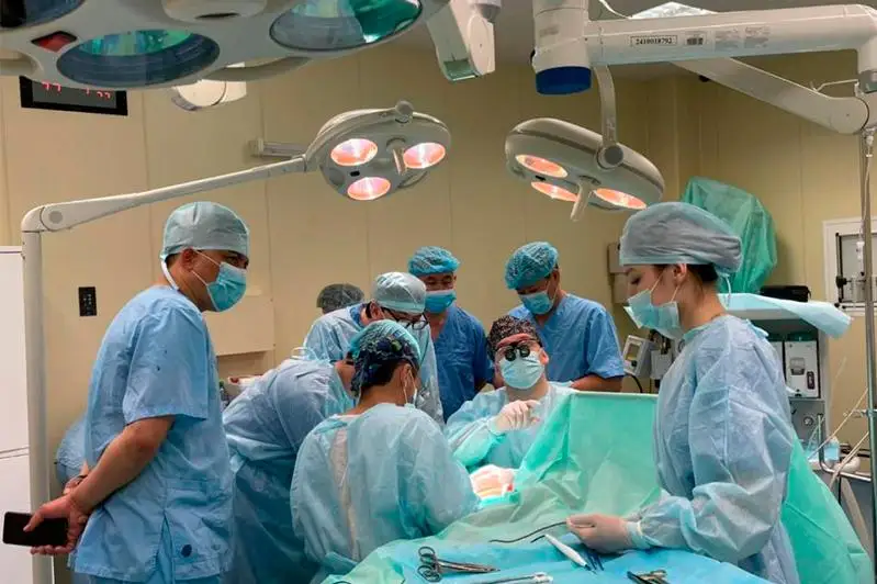 Столичные врачи прооперировали ребенка с редкой патологией