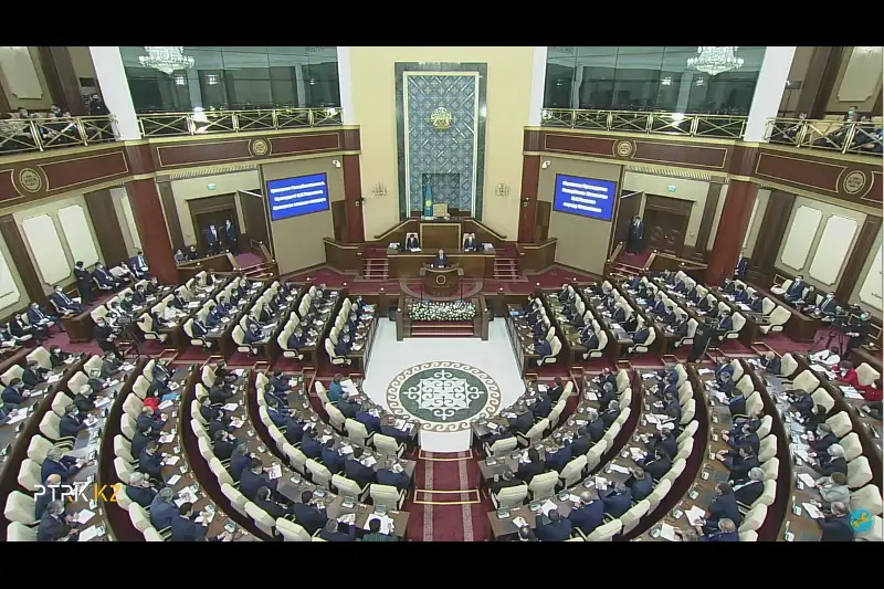 ЗАКОН ЕДИН ДЛЯ ВСЕХ – КАК ДЛЯ ЛЮДЕЙ, ОБЛЕЧЕННЫХ ВЛАСТЬЮ, ТАК И ДЛЯ ОБЩЕСТВЕННИКОВ – ПРЕЗИДЕНТ РК