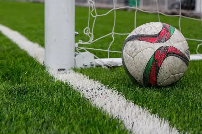 Qaraǵandy oblysynyń bir aýdanynda bıyl on eki shaǵyn fýtbol alańy ashylady