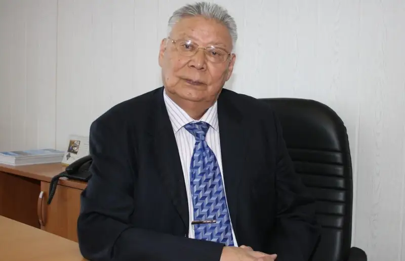 امانگەلدى ايتالى ورىس ءتىلىنىڭ وكتەمدىگىن نە جەڭە الاتىنىن ايتىپ بەردى