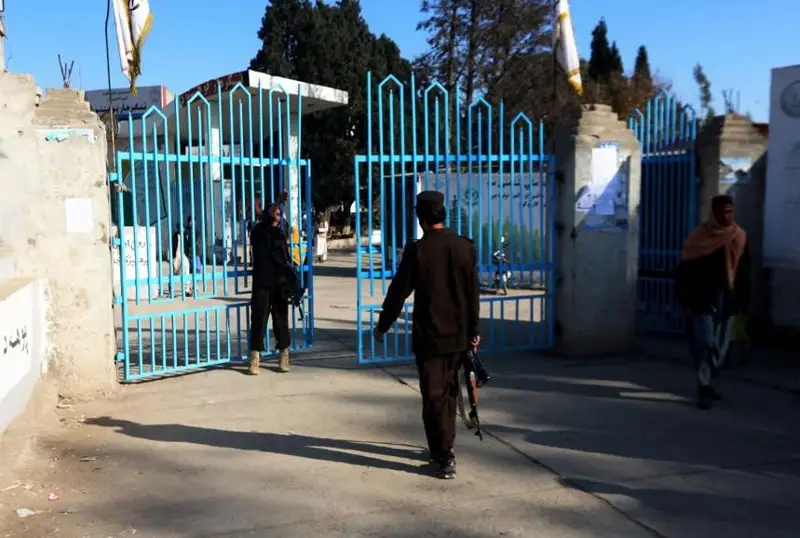 Талибан выставил вооруженные патрули возле вузов в Афганистане