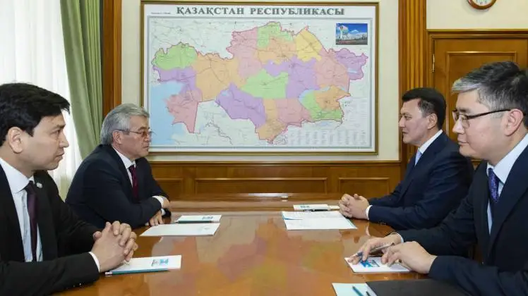 Ерлан Карин встретился с государственным секретарем Кыргызстана