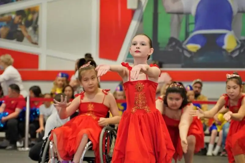 Свыше 220 детей приняли участие в республиканском турнире по инклюзивному чирлидингу