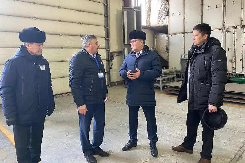 Вопросы получения субсидий обсудил сенатор Бекенов с акмолинскими аграриями