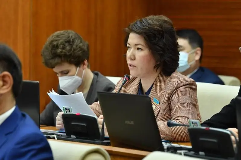 В Казахстане предлагают отменить итоговую аттестацию для 9 - 11 классов