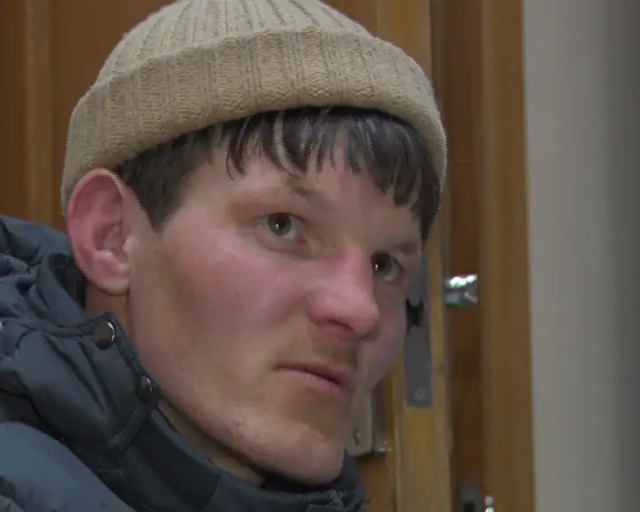 Балалар үйінің бұрынғы тәрбиеленушісі екі жылдан бері Ақтөбе вокзалын паналап жүр