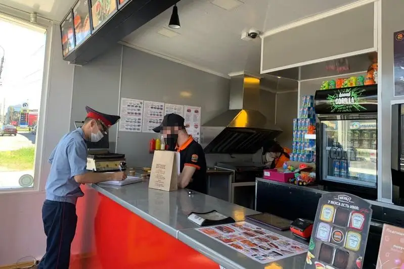 Сколько часов можно работать подростку, разъяснили в СКО