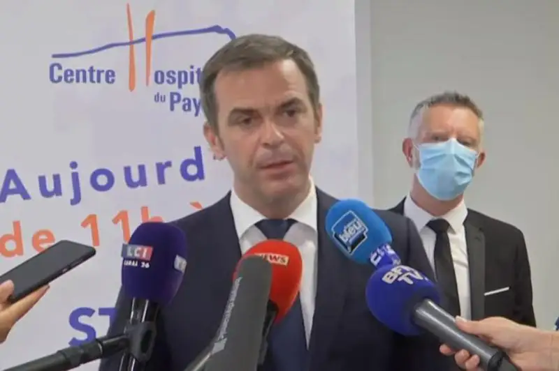 Действие «ковидных пропусков» расширяется в Европе