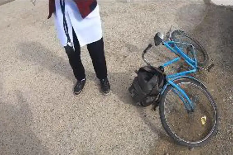 Фельдшер приехал на вызов на велосипеде в Алматинской области