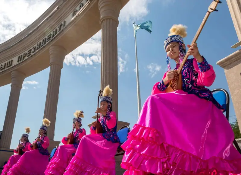 Национальный день домбры отметили праздничным концертом в Таразе