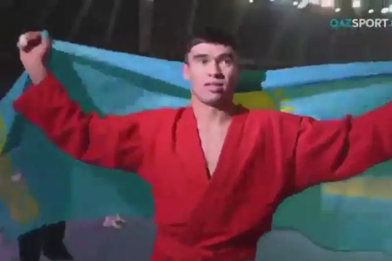 Казахстан выиграл второе «золото» чемпионата мира по самбо в Ташкенте
