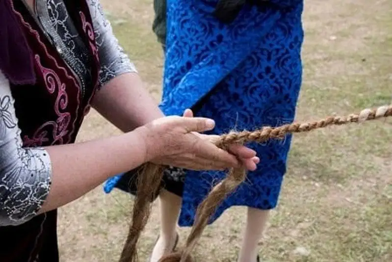 Ulytaýda ótken onlaın festıvalde týrıster qazaq halqynyń salt-dástúrimen tanysty