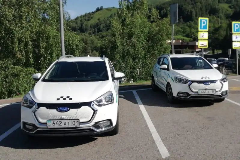 Электротакси запустили по маршруту Медеу - Шымбулак