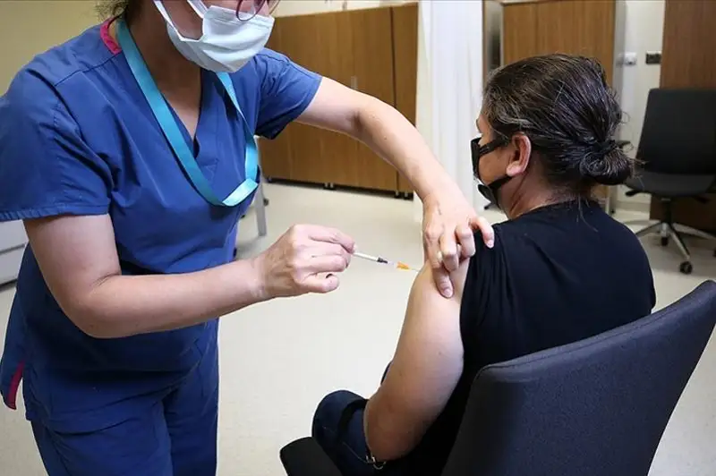 Túrkııada turǵyndarǵa jalpy 30 mln-nan astam koronavırýs vaktsınasy egildi