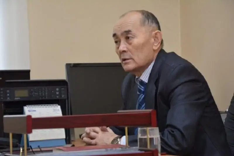 Сауытбеком Абдрахмановым мы гордимся и восхищаемся - Намазалы Омашев