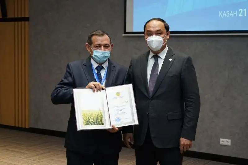 Ербол Карашукеев встретился с участниками Первого Республиканского слета растениеводов Казахстана