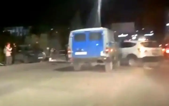 Cemeıde úsh kólik soqtyǵysyp, 5 adam zardap shekti