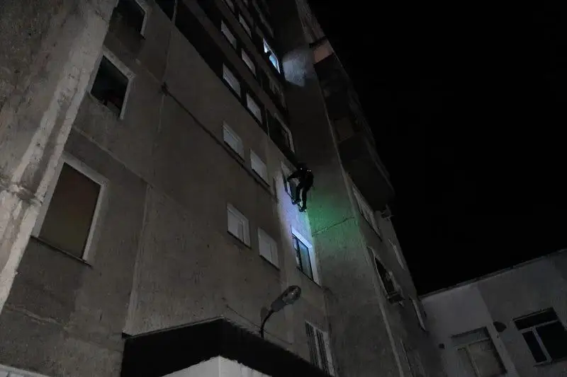 Pavlodarda balanyń kesirinen páterden órt shyqty