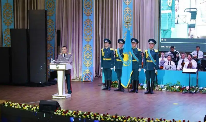 Казахстанских военнослужащих наградили в честь 30-летия Независимости