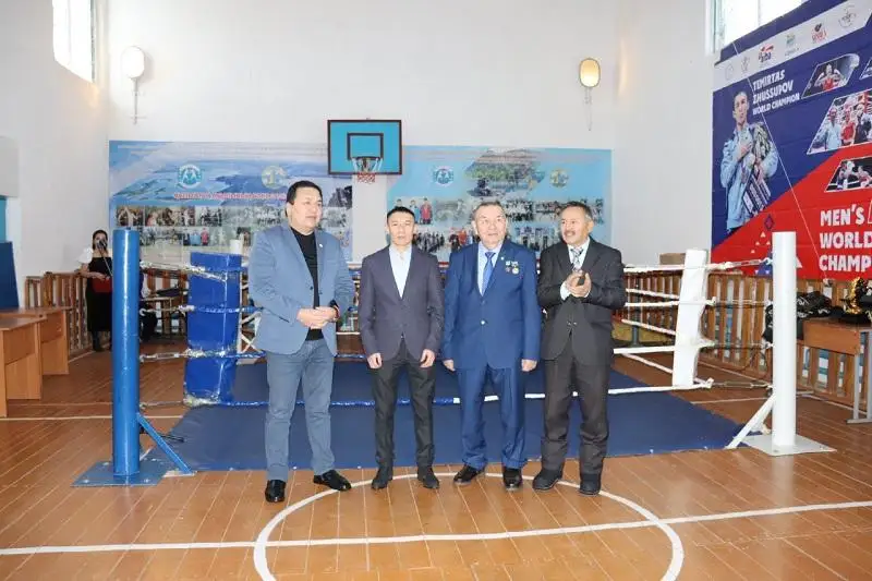 Aqmola oblysynda bokstan álem chempıony Temirtas Júsipovke qurmet kórsetildi