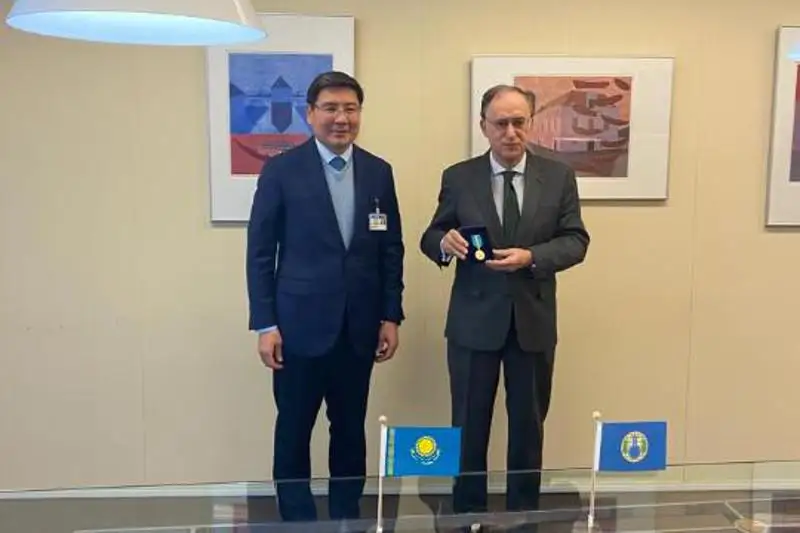 Посол Казахстана встретился с гендиректором  Организации по запрещению химического оружия